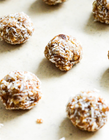 coconut cashew energy balls