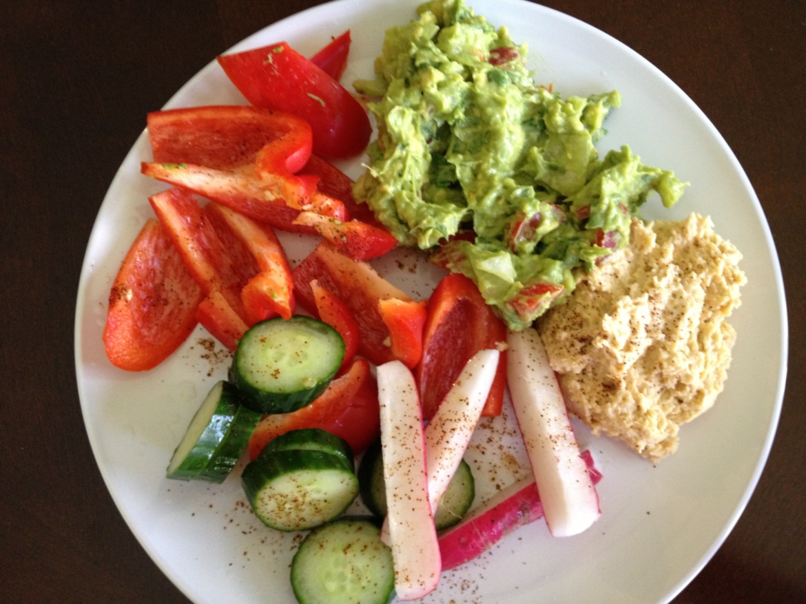 Easy + Healthy Lunch Spread with Veggies, Guacamole + Hummus so fresh n so green