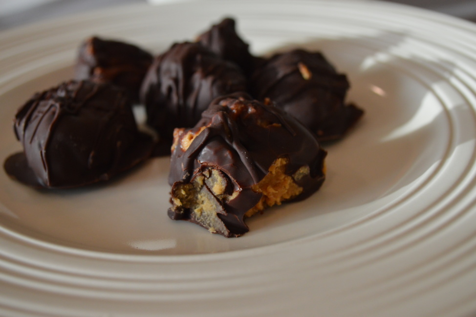 Dark chocolate sea salt peanut butter balls