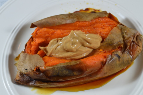 Baked potato with peanut sauce