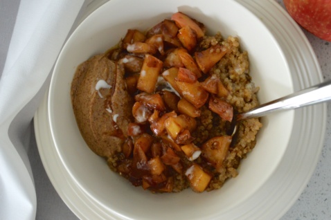 Vegan apple pie porridge