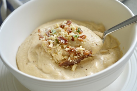 Creamy roasted cauliflower bisque