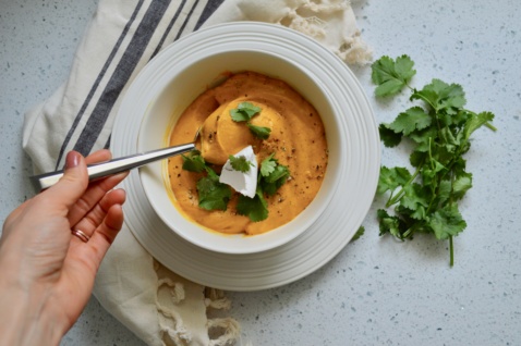 whole30 friendly curried sweet potato soup