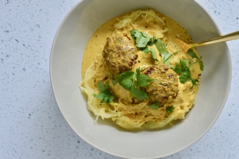 paleo coconut curry "noodles" with spaghetti squash