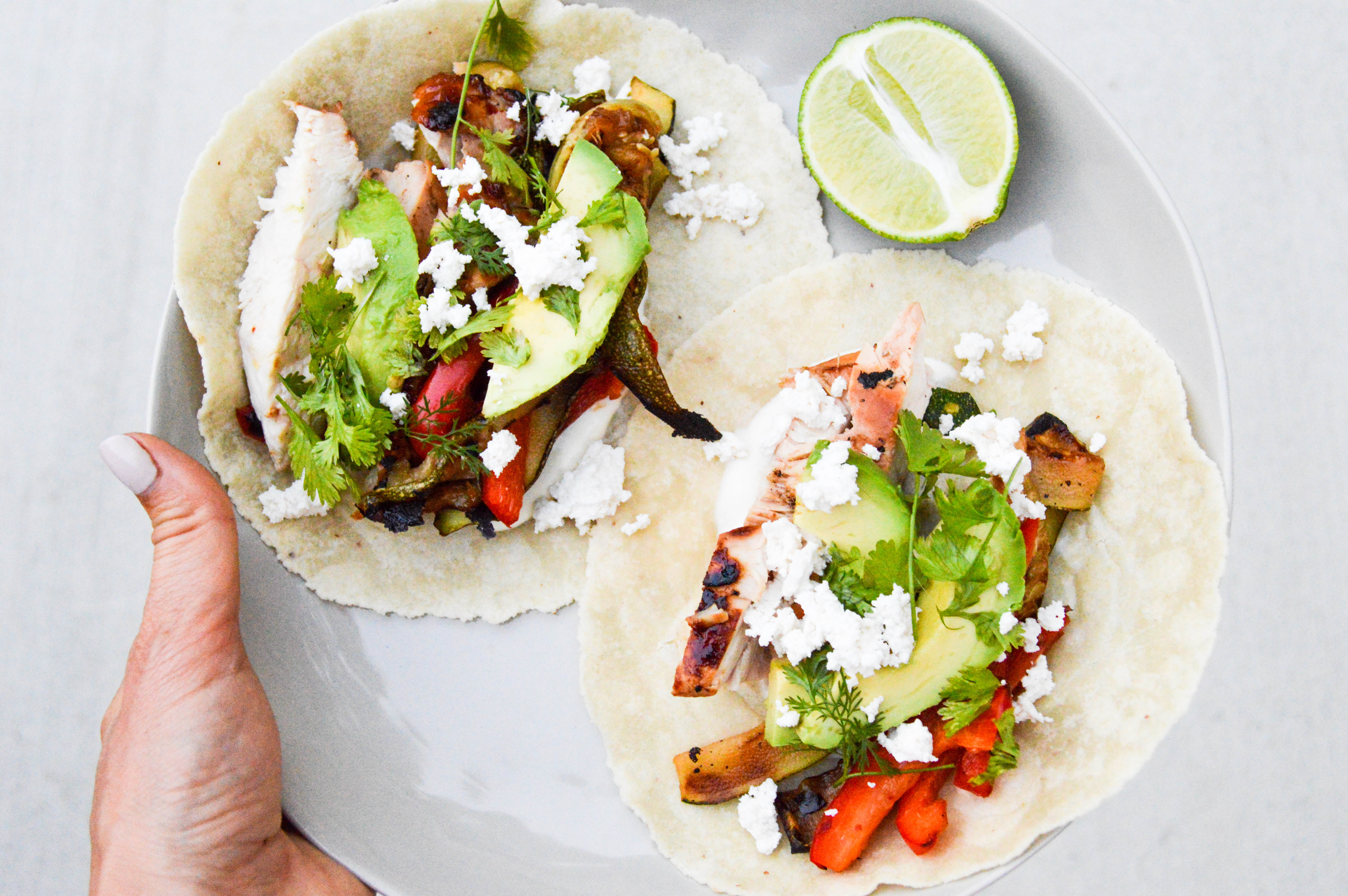 whole30 grilled chicken and veggie fajitas with jalapeno lime crema