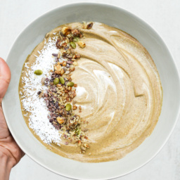 chocolate cashew butter smoothie bowl