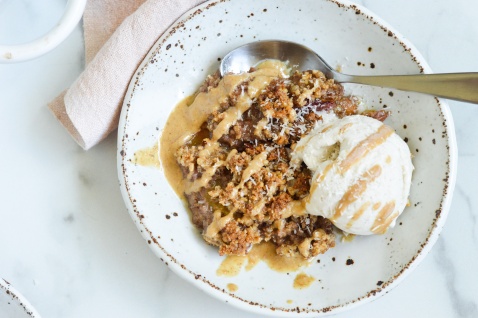 paleo peach cobbler