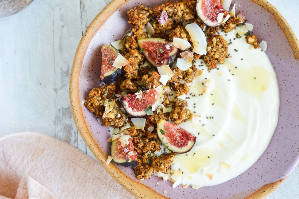 paleo pumpkin spice granola