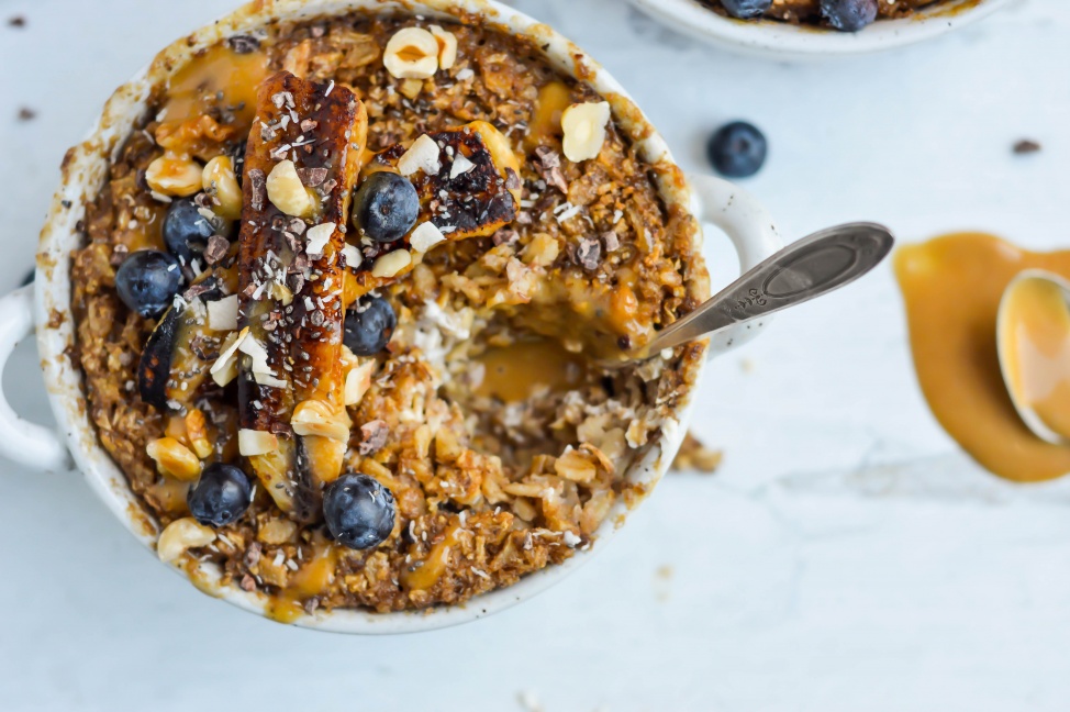 maple banana walnut oat bake